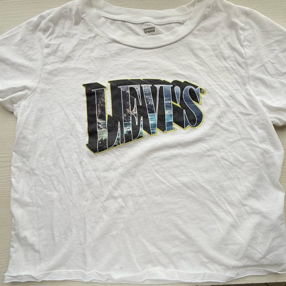 Levi's White Short Sleeve Graphic Tee